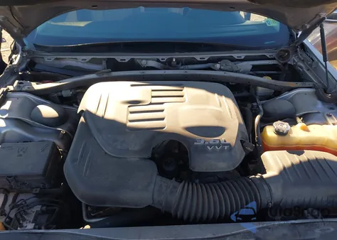 2015 Chrysler 300C z USA, uszkodzony, nr VIN 2C3CCAEGXFH779934